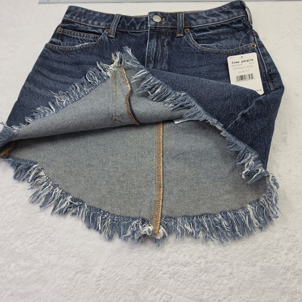 Free People Denim Mini Skirt Womens 27 Frayed Hem Raw Edge Boho Festival NWT - Picture 8 of 8